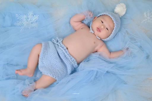 莱州宝宝眼睛肿是什么原因 莱州宝宝眼睛肿是什么原因